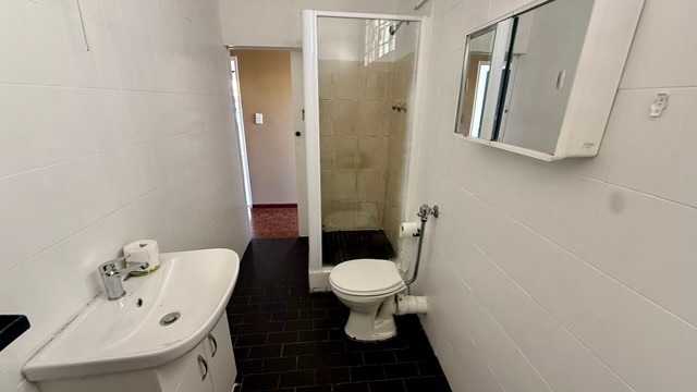 To Let 3 Bedroom Property for Rent in Zonnebloem Western Cape